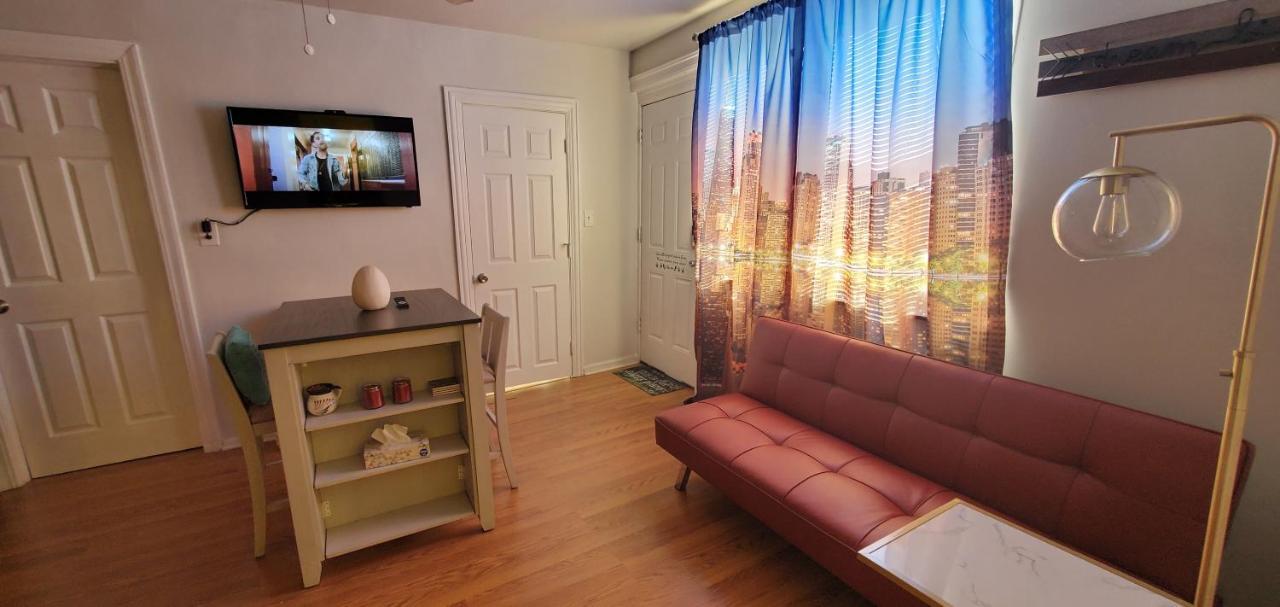 Cozy 1 Bedroom, 1 Min From Irving Park Blue Line, Free Parking Chicago Extérieur photo
