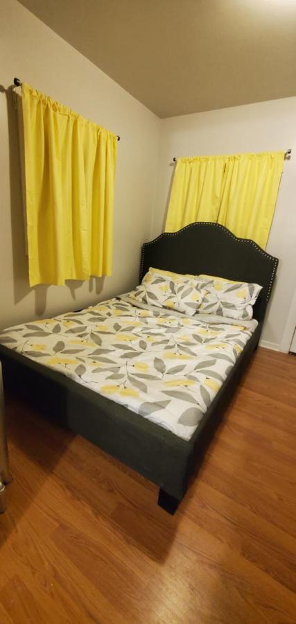 Cozy 1 Bedroom, 1 Min From Irving Park Blue Line, Free Parking Chicago Extérieur photo