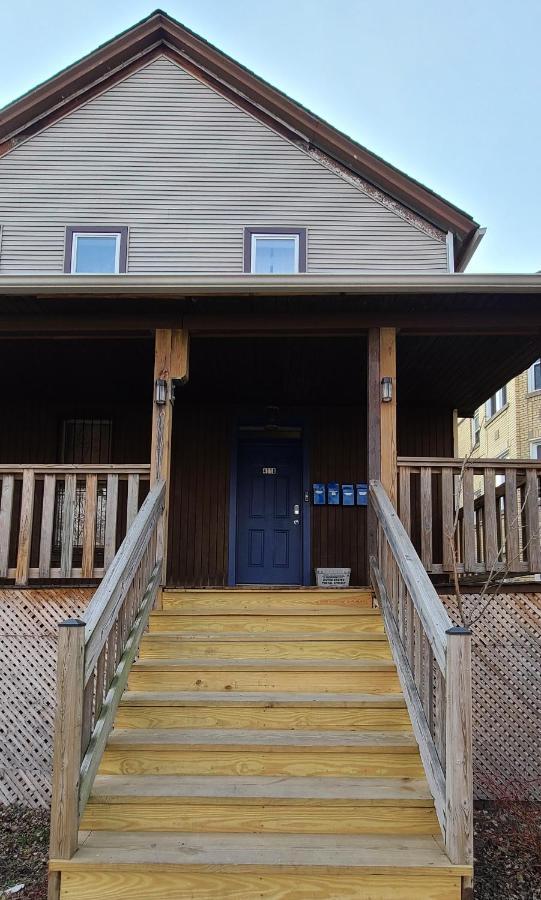 Cozy 1 Bedroom, 1 Min From Irving Park Blue Line, Free Parking Chicago Extérieur photo
